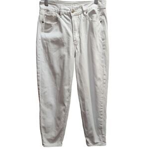 AMERICAN EAGLE mom jeans womans size 6 relaxed white